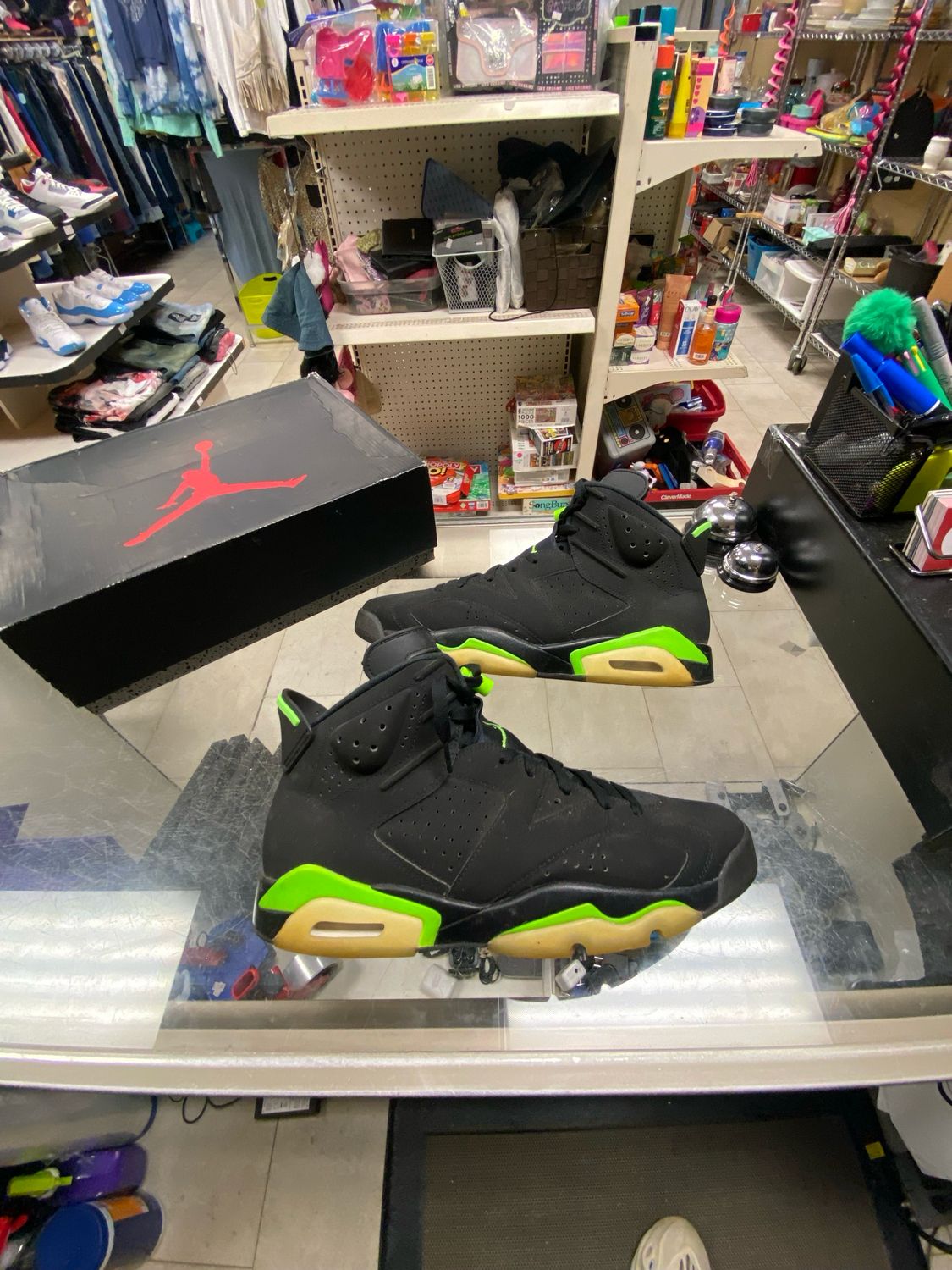 Jordan 6 Electric Green Size 11.5
