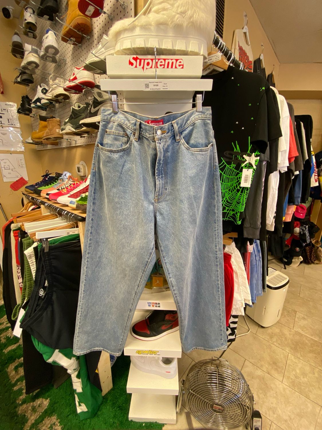 Supreme Baggy Jeans Size 34
