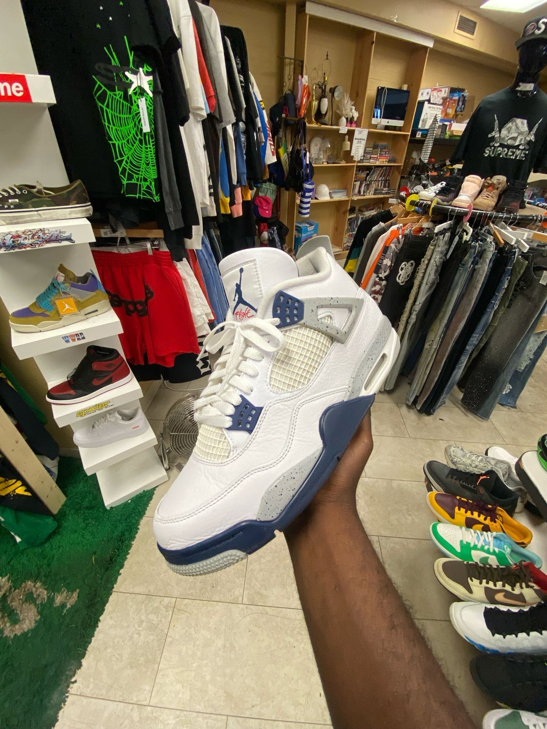 Jordan 4 Midnight Navy Size 11.5
