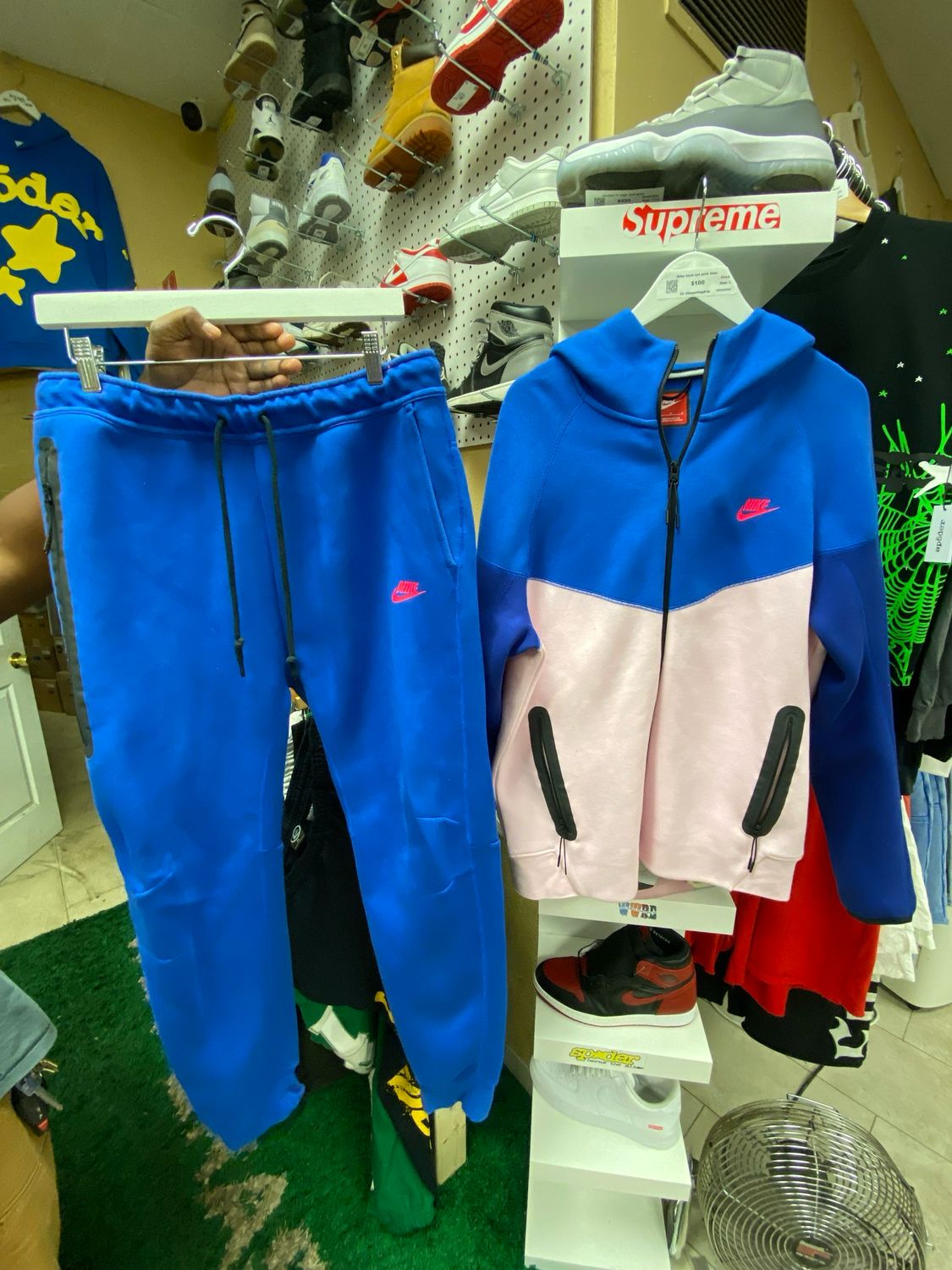 Nike Tech Blue/Pink