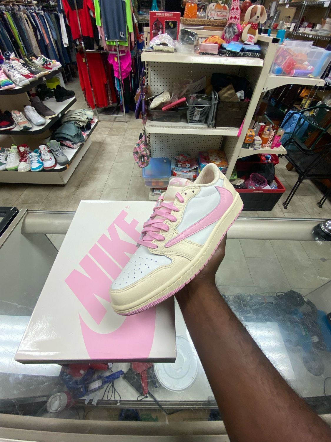 Jordan 1 Travis Scott Shy Pink Size 11