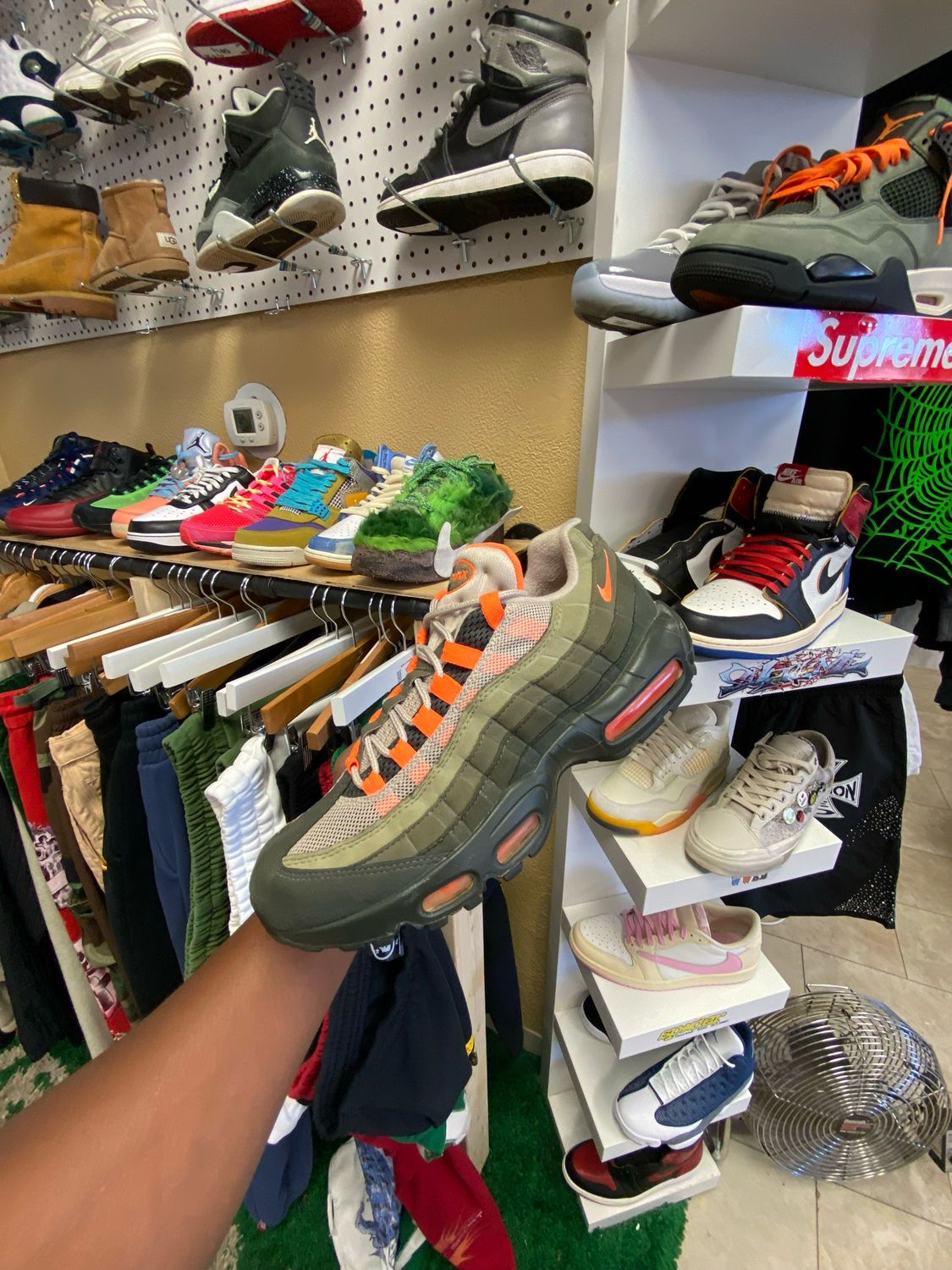 Nike Air Max 95 Neutral Olive Size 9