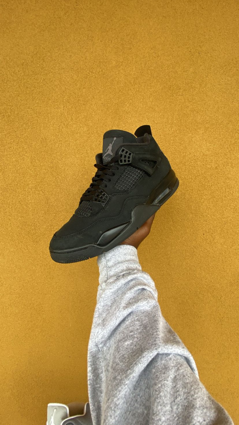 Jordan 4 Black Cat Size 10.5