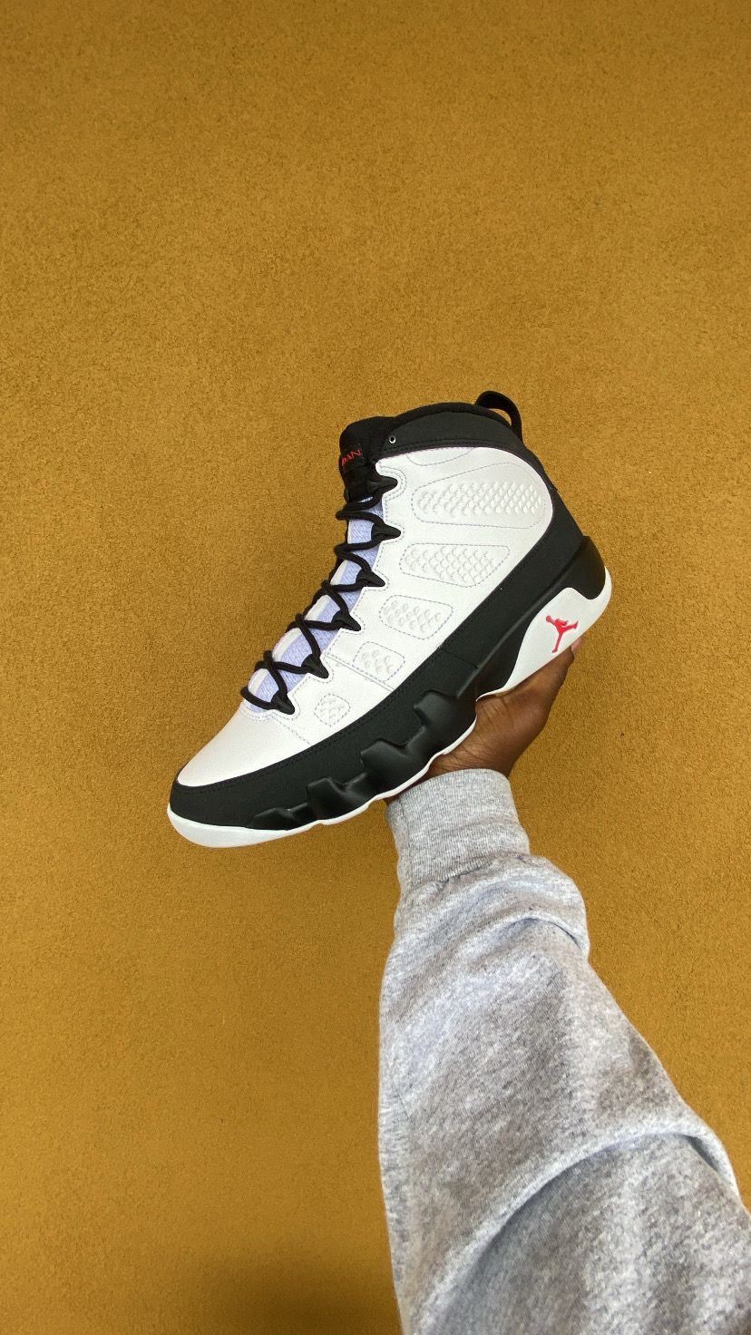 Jordan 9 Space Jam Size 9