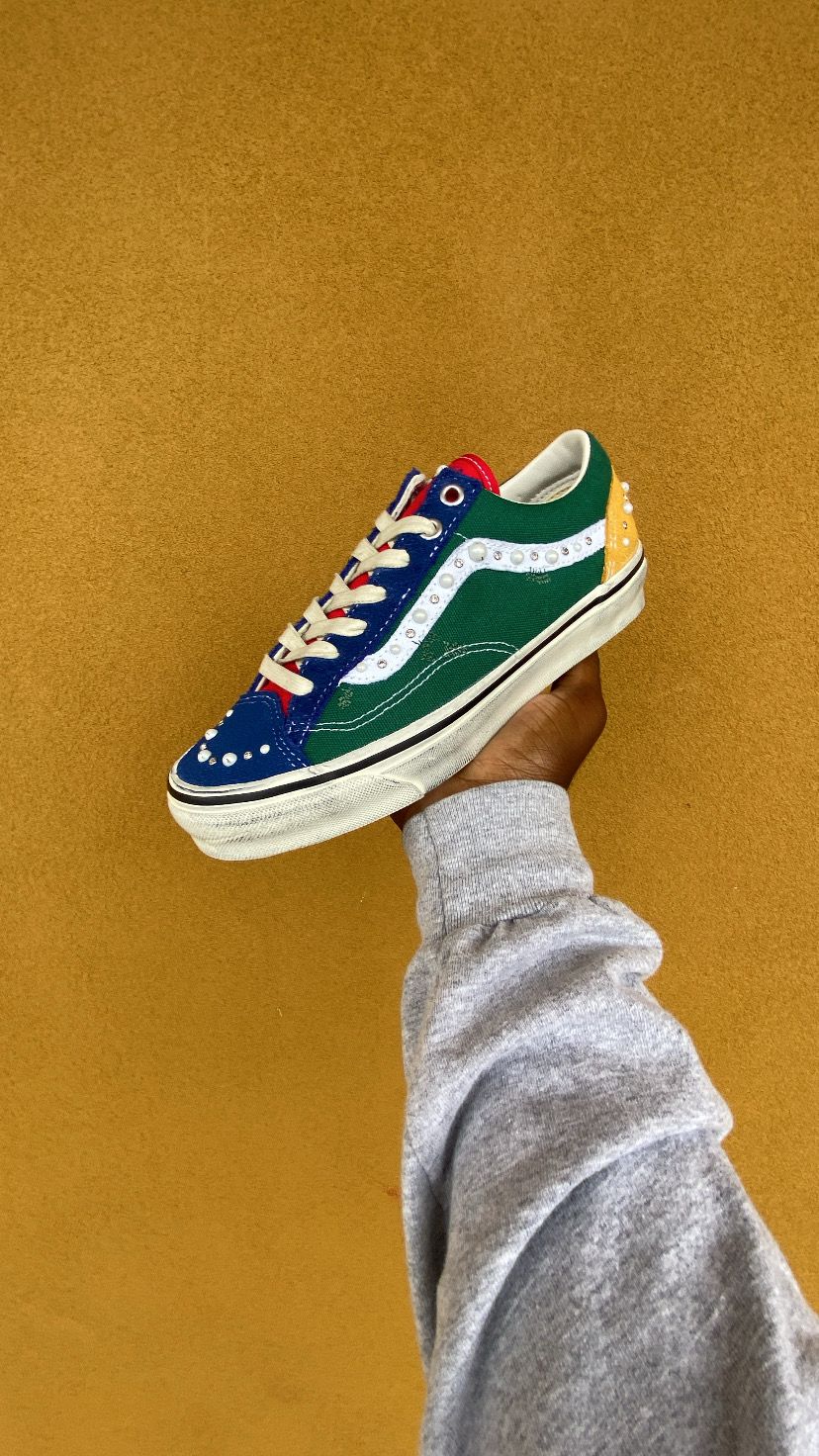 Vans Old Pearlized Yatcht Size 6