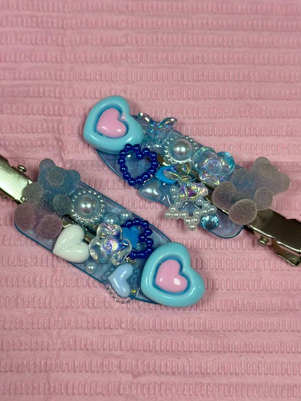 BABY BLUE BARETTE