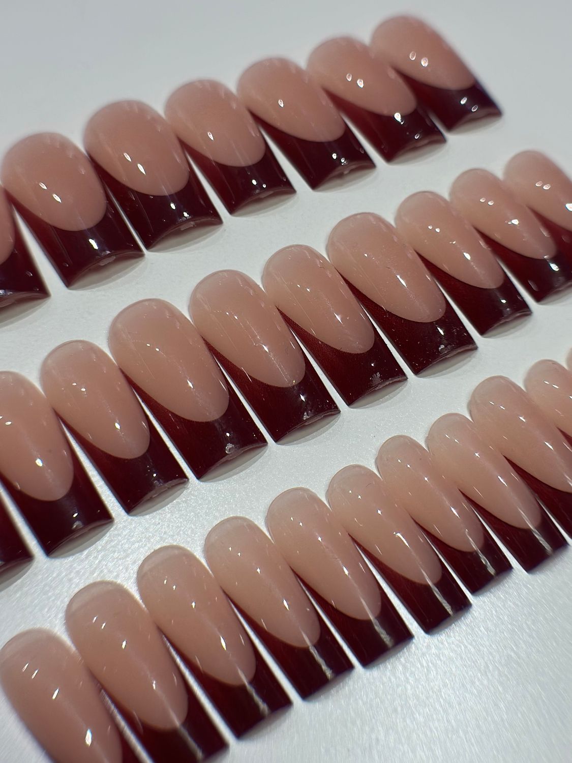 FRENCH BURGUNDY - PRESSONNAILS - 30PCS