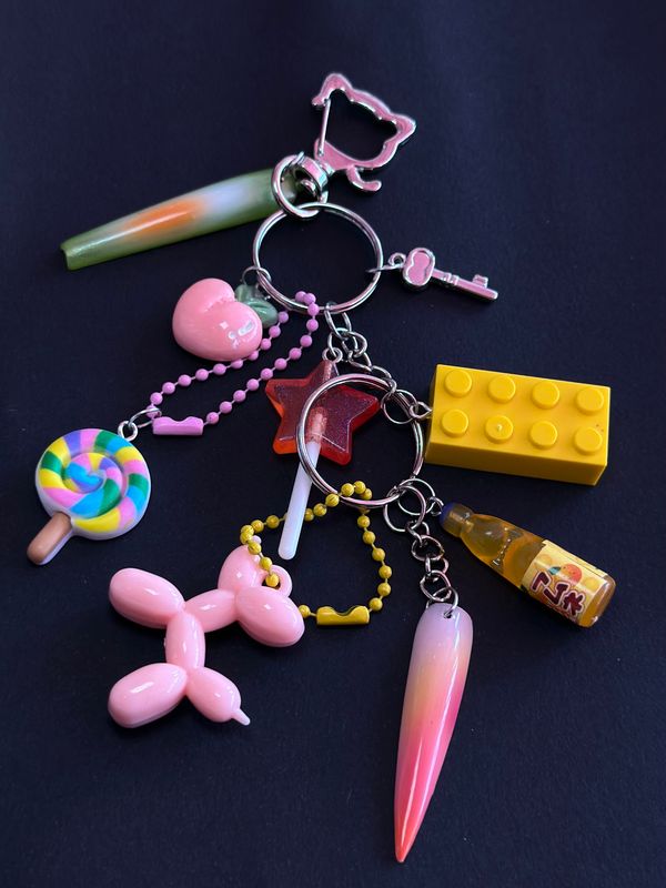 BUBBLE GUM - KEYCHAIN KEYBAG - - DROP