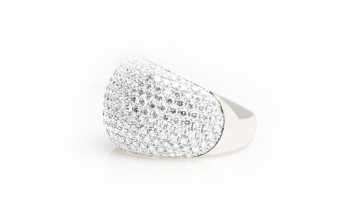 < Superb Romantic > White Gold, Pavé-set with Natural 3.0tcw diamonds, Promise Ring