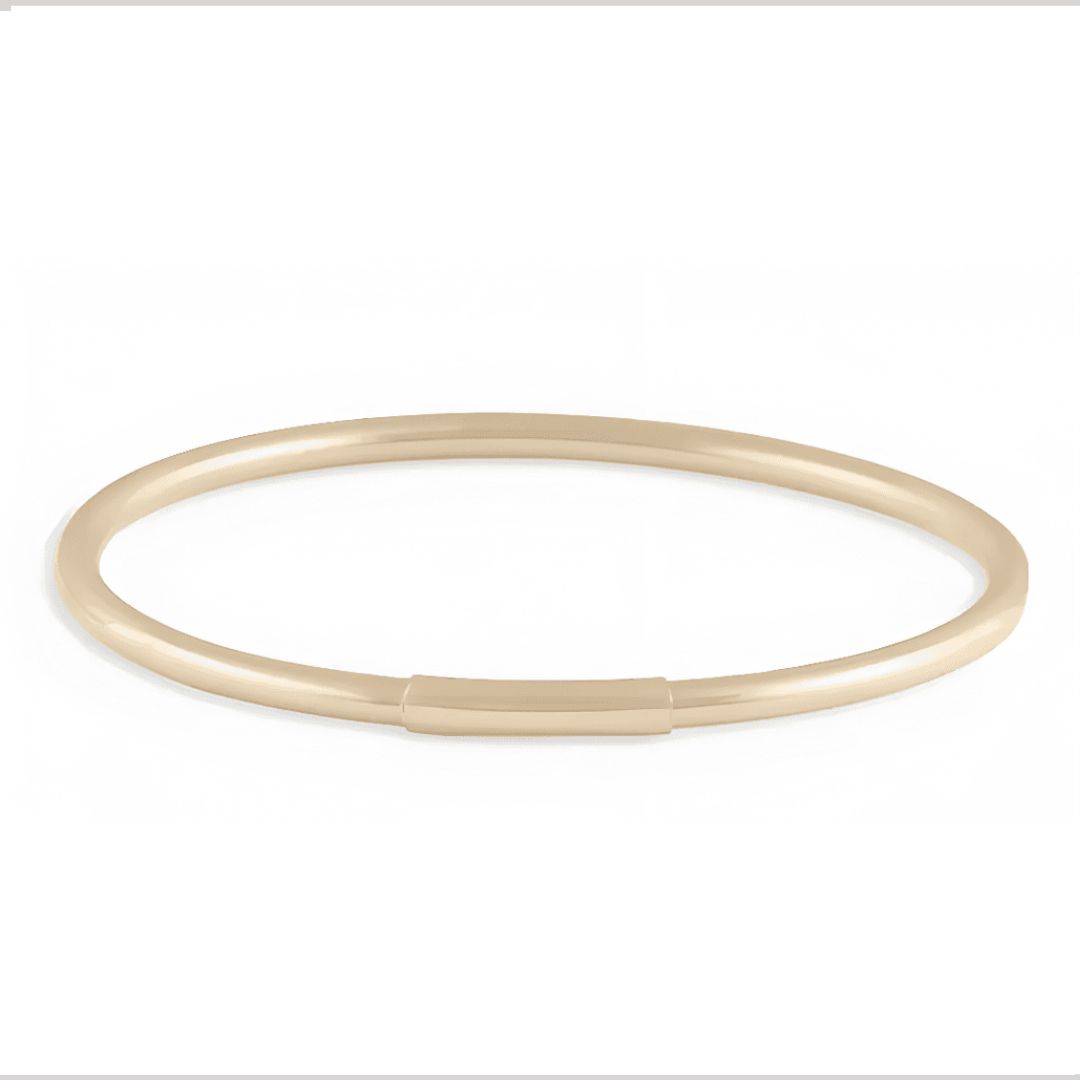 The Ultimate Classic Gold Bangle – Designed for Effortless Elegance