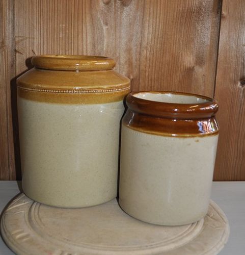 CERAMIC STORAGE JARS