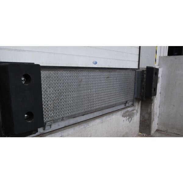BUTÉE DE QUAI - PLATINE DE FIXATION - 300X250X10MM