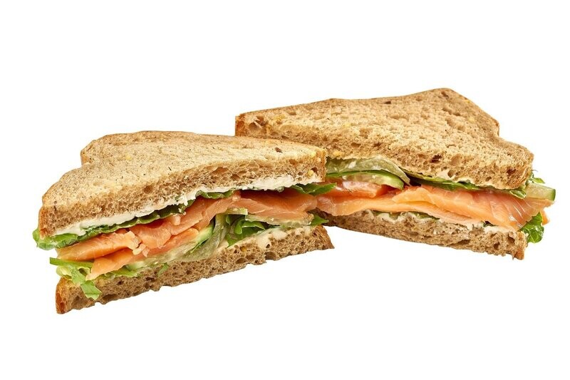 клаб сэндвич с ветчиной. сэндвич с колбасой. клаб сэндвич с семгой. сэндвич с курицей. сэндвичи пермь.