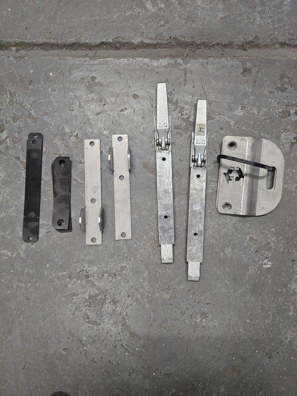 CO.ME.AR Rear Ramp Lock & Bracket Set