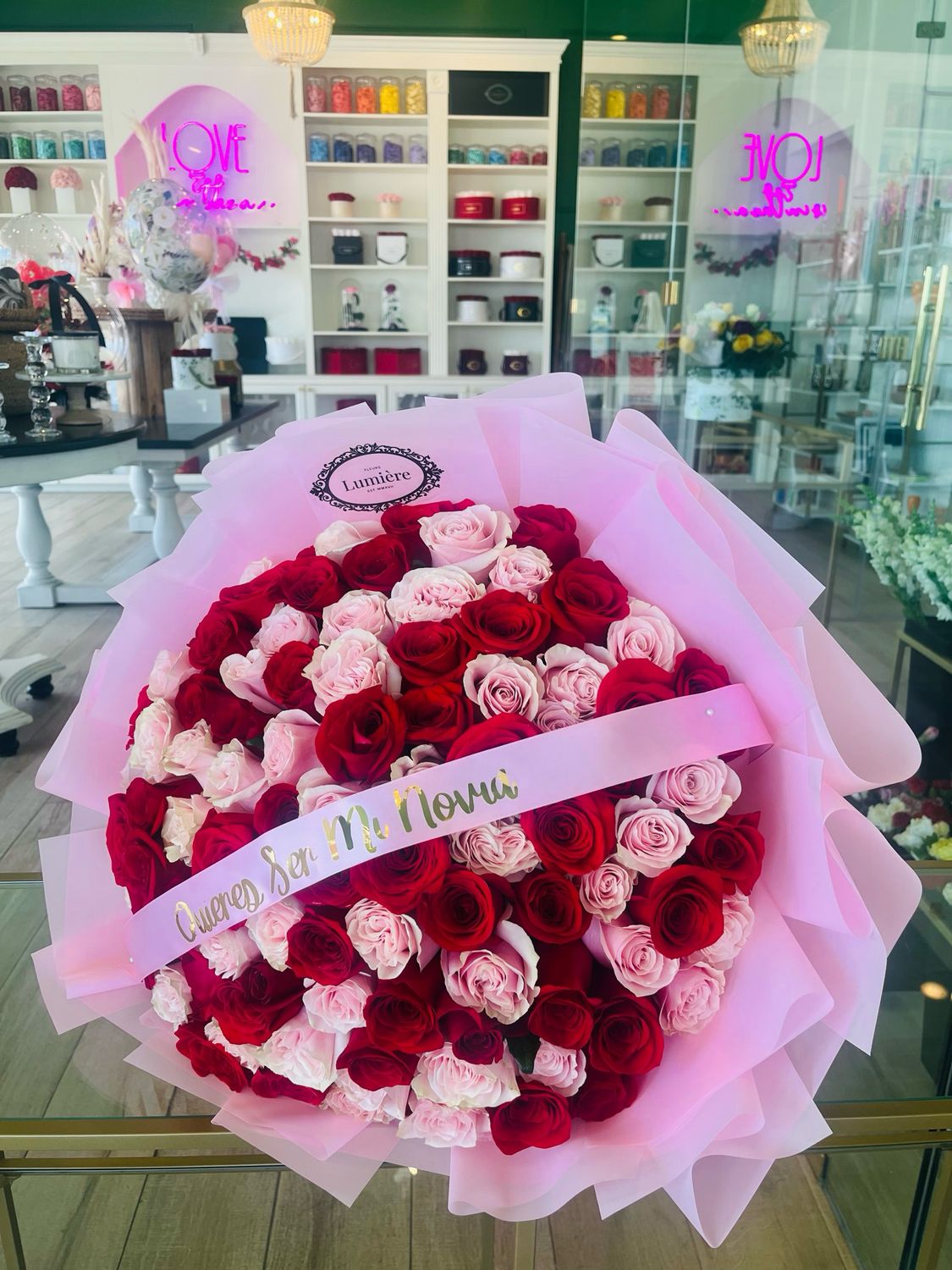 100 Roses Wrapped With Message On Ribbon 🎀 100 Roses Wrapped With Message On Ribbon 🎀