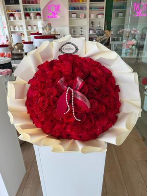 100 Roses Wrapped 100 Roses Wrapped