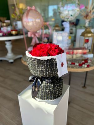 Couture Bouquet 🖤🌹 Couture Bouquet 🖤🌹