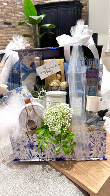 The Ultimate Love For Mom - Large Curated Box The Ultimate Love For Mom - Large Curated Box
