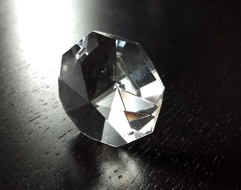 KRYSZTAŁ, ZAWIESZKA KRYSZTAŁOWA ośmiokąt 3,5 cm- II gatunek