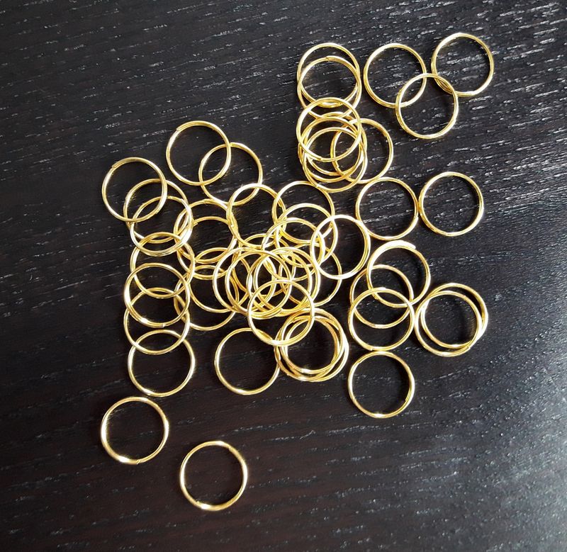 Kółka do łączenia kryształów w kolorze złoto śr 12mm.  Komplet 10 szt