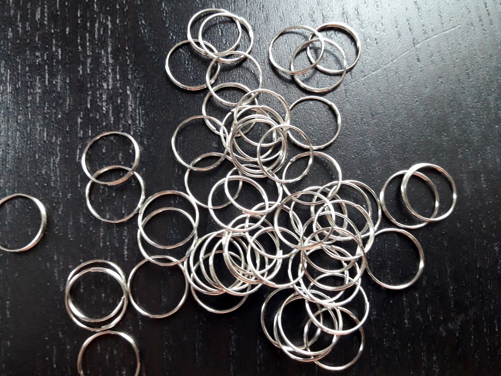 Kółka do łączenia kryształów w kolorze chrom śr 12mm. Komplet 10 szt