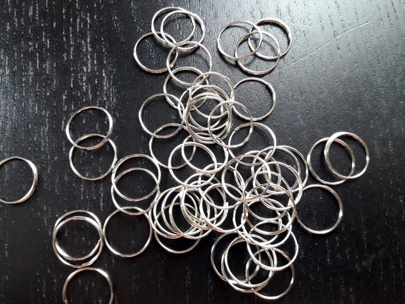 Kółka do łączenia kryształów w kolorze chrom śr 11mm.  Komplet 10 szt