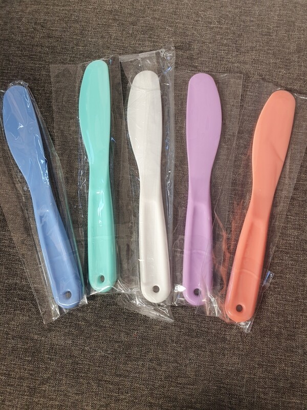 Reusable Medium size Firm Silicone Stirrer/ Palette knife 18.8 cm SET OF 6