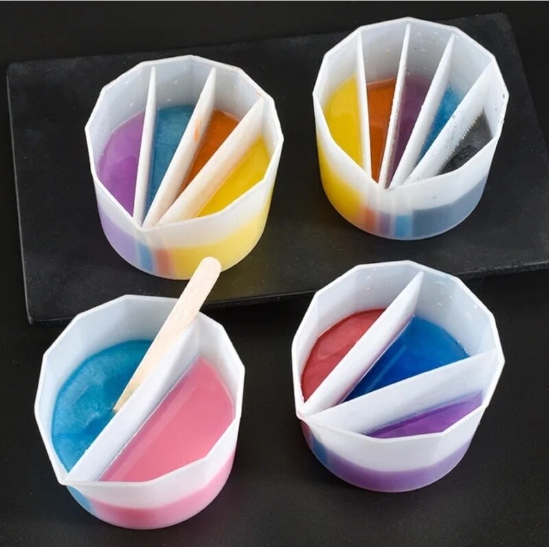 MULTY GRID POURING SILICONE CUP/ SET OF 4