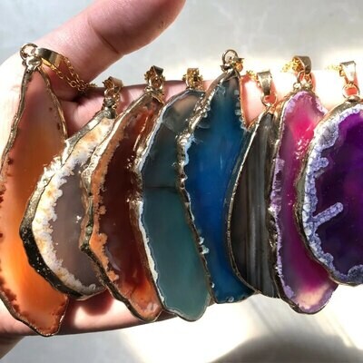 Gold Plated Agate Wind Chime Stone Slice Crystal Geode Pendant Colorful Natural Agate Rough Stone Slice Necklace Sweater Chain