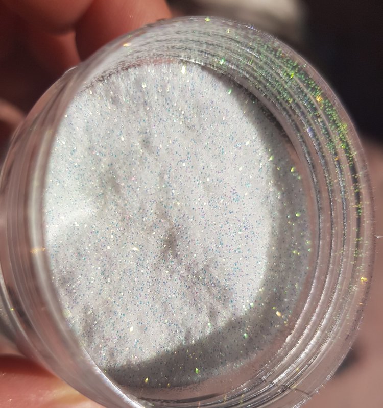 ICE QUEEN Ultra Fine Iridescent Glitter 20g grade 0.008