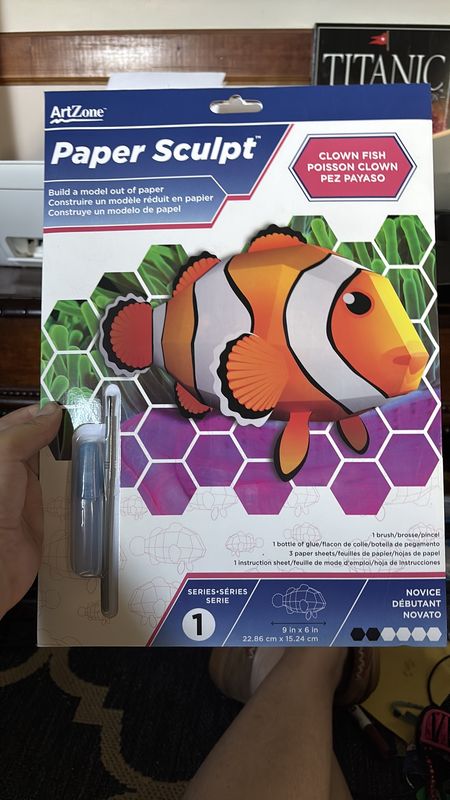 clown fish paper sculped