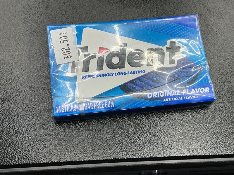 Trident refreshingly long lasting (gum)