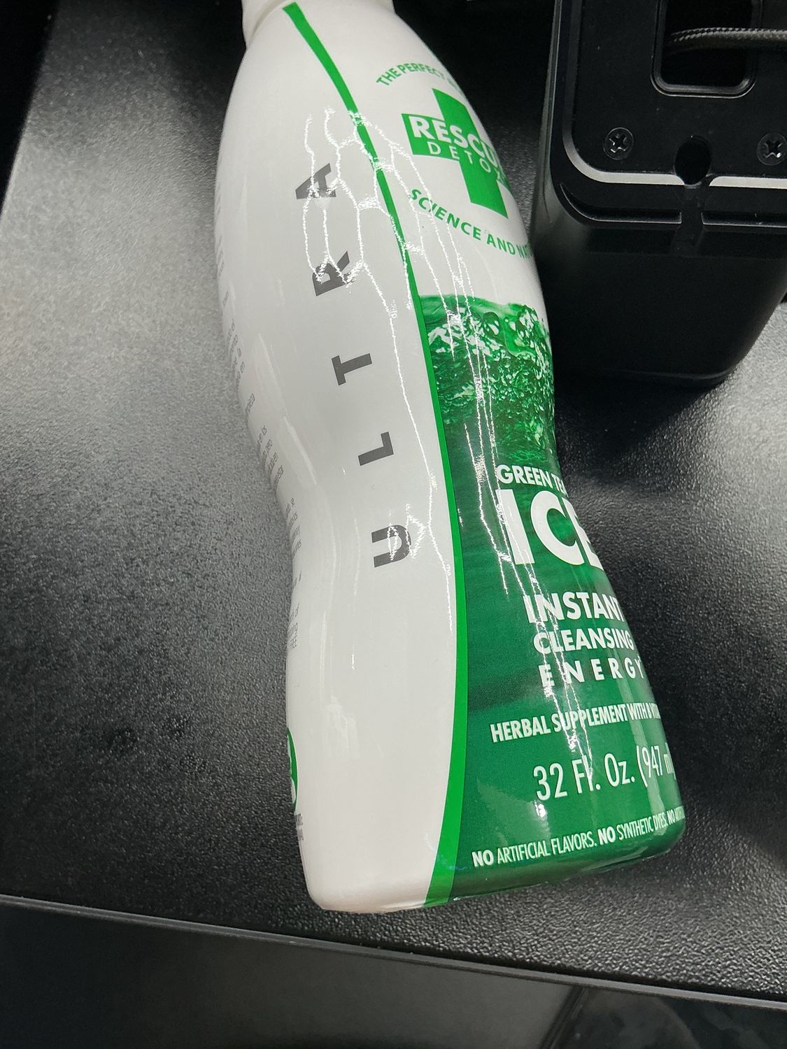 The perfect blend of RESCUE DETOX GREEN TEA ICE