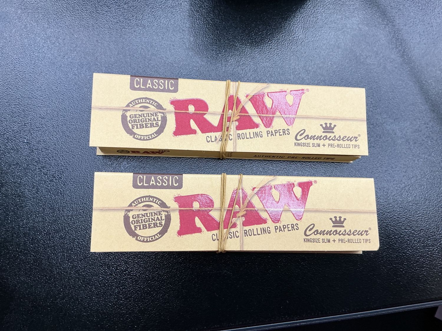 RAW CONNOSSEUR PRE-ROLLED PAPERS