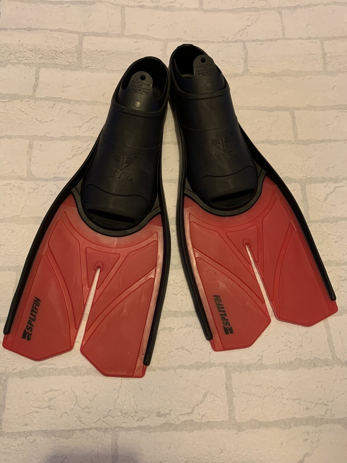 Ласты TYR SPLITFIN Training Fin Ласты TYR SPLITFIN Training Fin