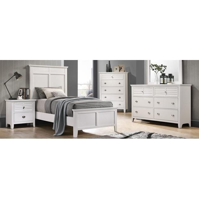 Cottage Bay White Queen Bed, Dresser, Mirror Cottage Bay White Queen Bed, Dresser, Mirror