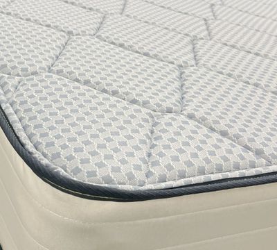 Season Semi-Plush Full 1 Sided