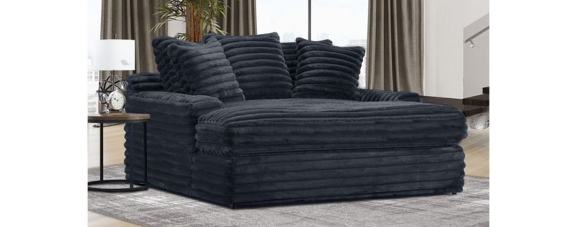 4500 Jenna Onyx Mega Chaise USB & C-Port 4500 Jenna Onyx Mega Chaise USB & C-Port