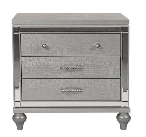 BA9698S-040 Nightstand  Valentino Silver