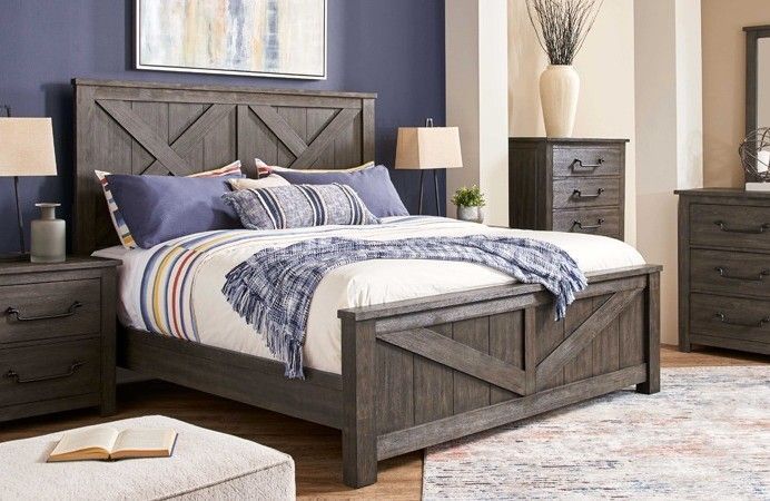 Queen Complete Bed, DR, MR Denver