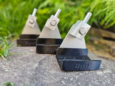 Deeper Quest Baitboat Lifter