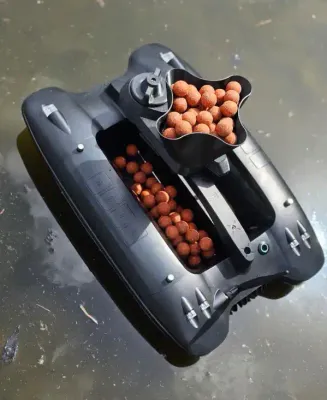 Deeper Quest Windup Bait Spreader