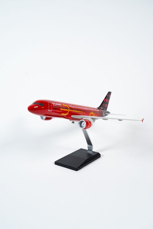 Brussels Airlines “Trident” A320-200 OO-SNA 1:100