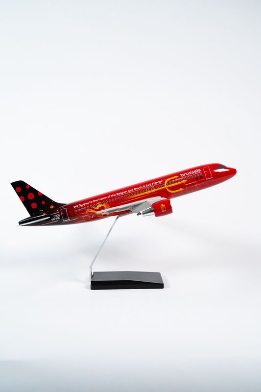 Brussels Airlines “Trident” A320-200 OO-SNA 1:100