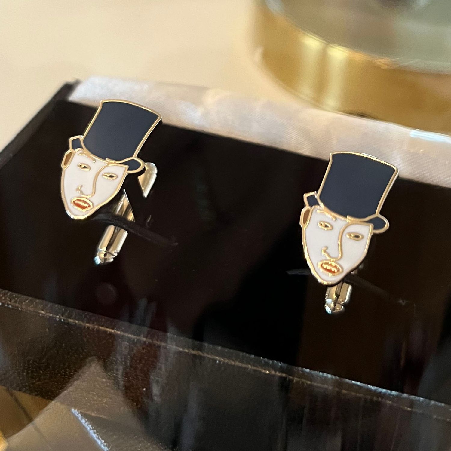 Cufflinks -  Ensor "The Intrigue" machette knoop