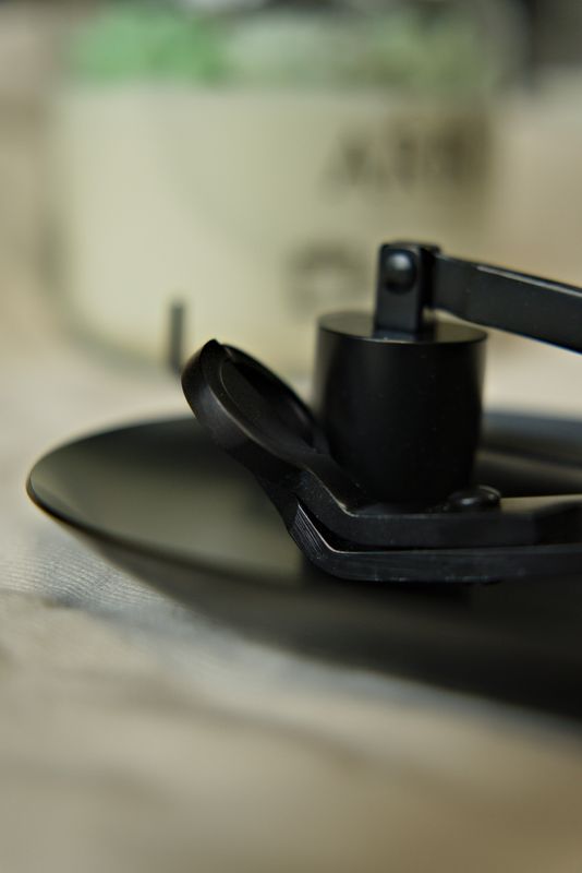 ZESTAW DO PIELĘGNACJI ŚWIEC 4 W 1 CZARNY MAT