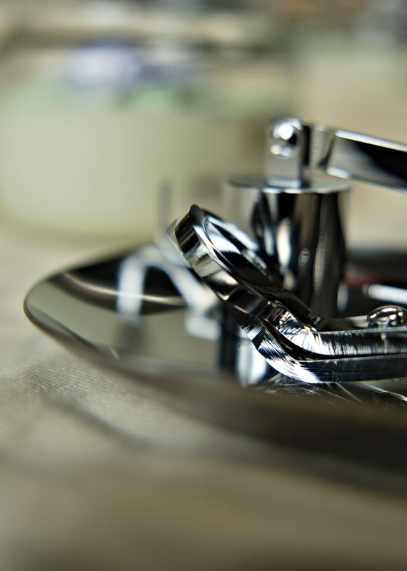 ZESTAW DO PIELĘGNACJI ŚWIEC 4 W 1 SREBRNY