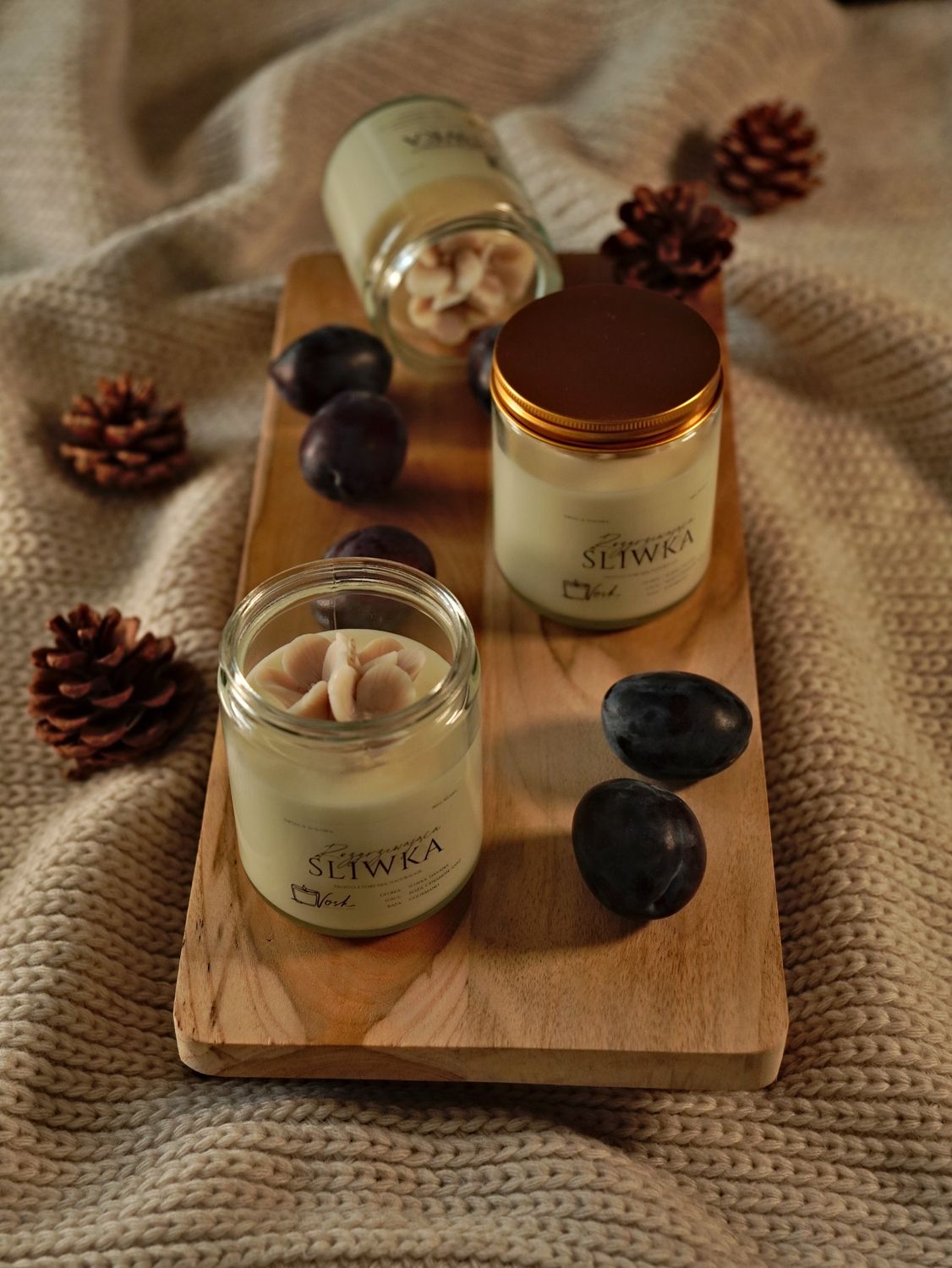 Rozgrzewająca Śliwka - świeca sojowa 180 g