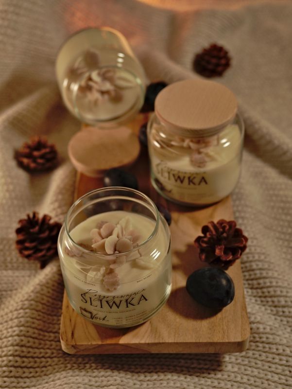 Rozgrzewająca Śliwka - świeca sojowa 360 g