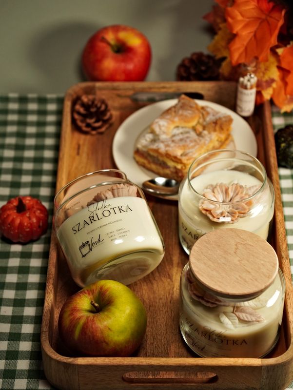 Słodka Szarlotka - świeca sojowa 360 g